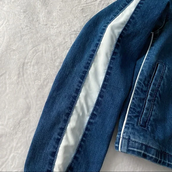 Sold - Picture 4 of 15